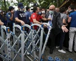 Barikatları yıkıp polisin üzerine yürüdü!