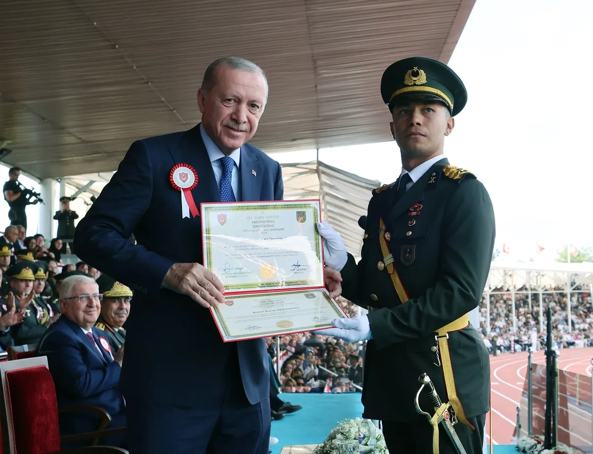 Başkan Erdoğan’dan 15 Temmuz mesajı: Üniformaya ihanet edenleri temizledik-6