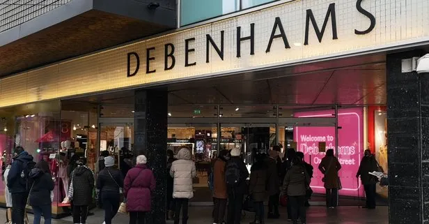 İngiltere’nin 242 yıllık dev perakende zinciri Debenhams, mağazalarını kapatıyor