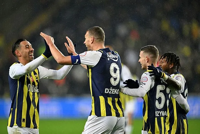 dzeko-golleri-siraladi-icardiyi-geride-birakti-1704926114097.jpeg Dzeko golleri sıraladı, Icardi'yi geride bıraktı-3