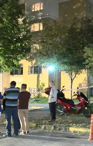 İstanbul'da korku dolu gece! Önce kocasını bıçakladı, ardından çocuğunu balkondan sarkıttı