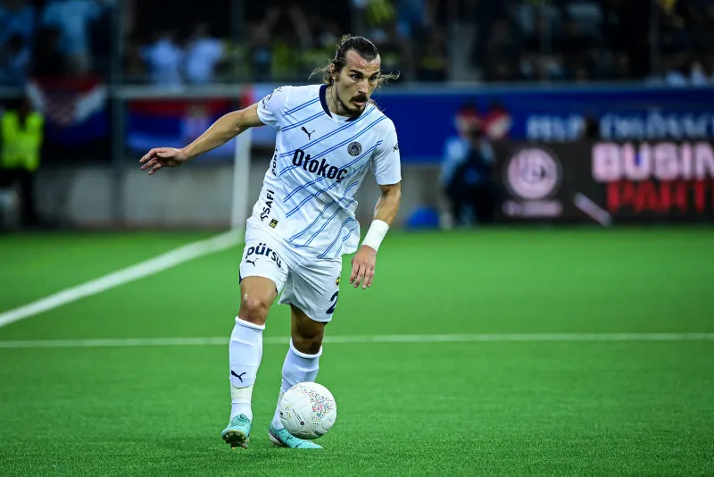 Jose Mourinho'dan sürpriz 11 kararı! Göztepe Fenerbahçe maçında o isim yedek - 14