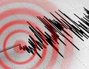 Endonezya’da 6,6 büyüklüğünde deprem