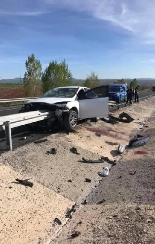 Kayseri'de korkunç kaza! Sürücünün bacağı koptu