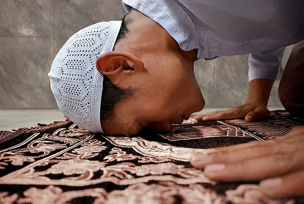 ezan-okunurken-namaz-kilinir-mi-diyanete-gore-ezan-bitmeden-namaz-kilinabilir-mi-1643980642785.jpg Diyanet'e göre ezan bitmeden namaz kılınabilir mi? Ezan okunurken namaz kılınır mı?-3