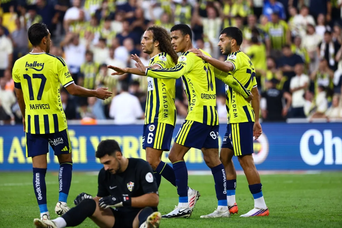 1791577524083.jpg Fenerbahçe, Çaykur Rizespor ile ligde 49. kez karşılaşacak. (Fotoğraf: İHA)