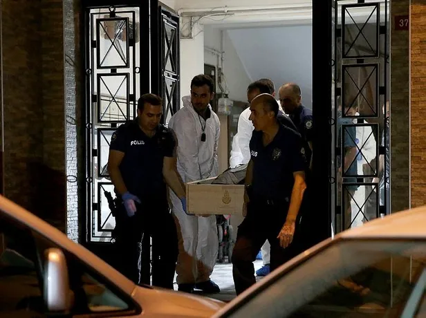İstanbul Fatih'te merdivenle evine girmek isteyen kişi düşerek öldü-4