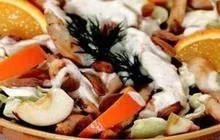 Yoğurt Soslu Tavuk Salatası