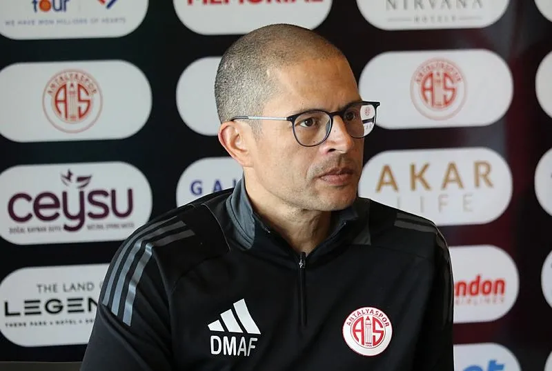 Alex de Souza’dan istifa itirafı!