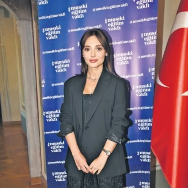 Zevkle dinliyorum