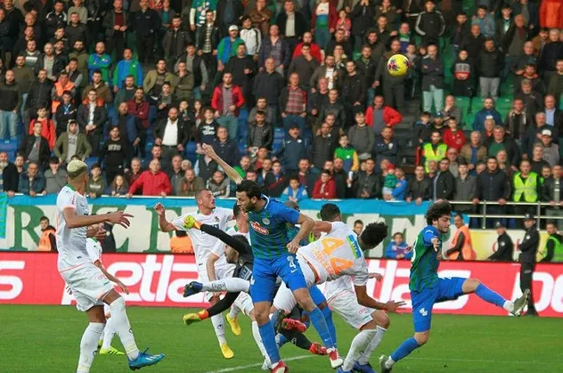 Rize'de puanlar bölüşüldü! MAÇ SONUCU: Çaykur Rizespor 1-1 Aytemiz Alanyaspor