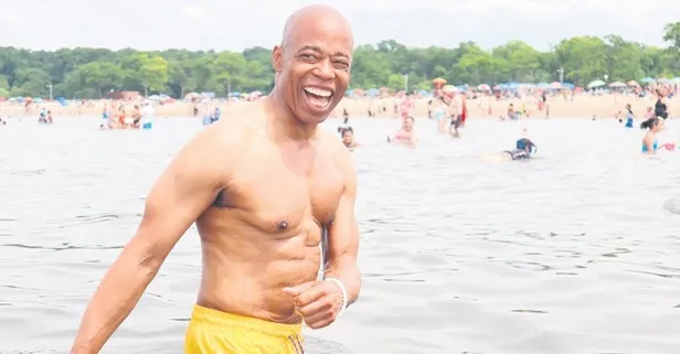 Bu da Ekrem İmamoğlu'nun 'New York' versiyonu! Kent kara teslim oldu Belediye Başkanı Eric Adams tatilde