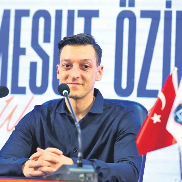 Mesut Özil sesleri