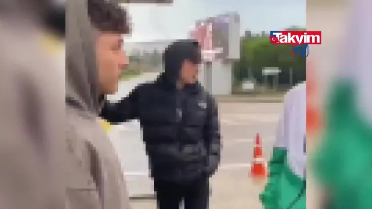 Liselilerin 'Kız meselesi' kavgasında bıçaklanma anı kamerada | VİDEO