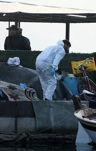 İzmir'de denizden kadın cesedi çıktı