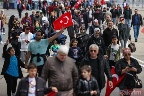 Gün vatan günü! İstanbul'da kutlu zaferin ayak sesleri: Milli irade direnişin sembolü Atatürk Havalimanı'nda Başkan Erdoğan'ı kucakladı - 27