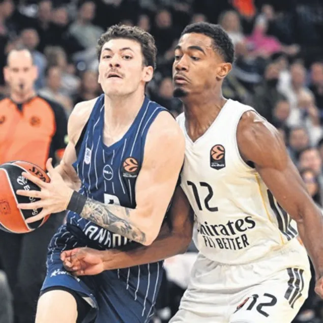 Efes Pablo Laso ile 2027 yılına kadar el sıkıştı