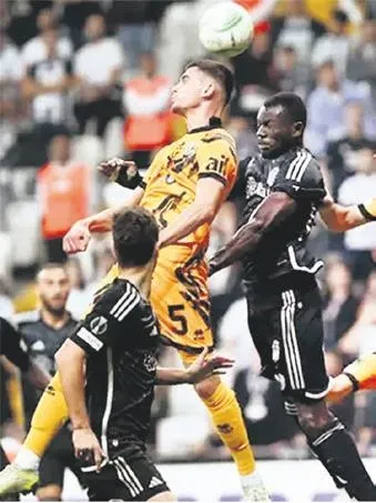 Hollandalı golcü Wout Weghorst menajerler aracılığıyla Beşiktaş'a teklif edildi-5