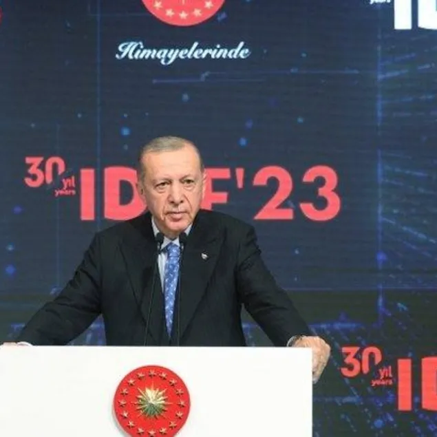 Korkaklar zafer anıtı dikemez