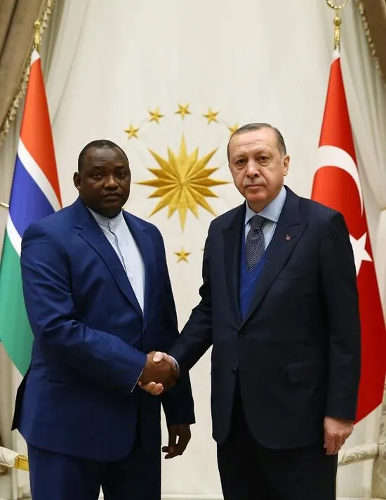 baskan-erdogan-islam-zirvesi-oncesi-gambiya-cumhurbaskani-ile-gorustu-gazze-diplomasisi-islam-dunyasina-birlik-1714645492207.jpeg