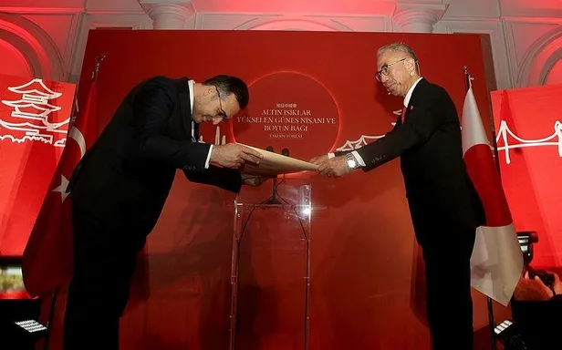 turk-hava-yollari-yonetim-kurulu-baskani-ilker-ayciya-japonya-devlet-nisani-1636750927632.jpeg