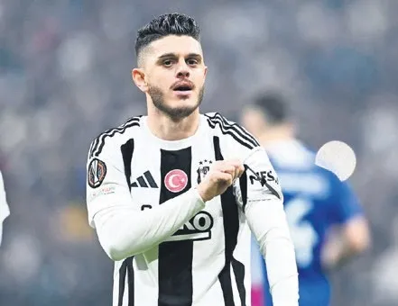 Rashica takımda kalacak