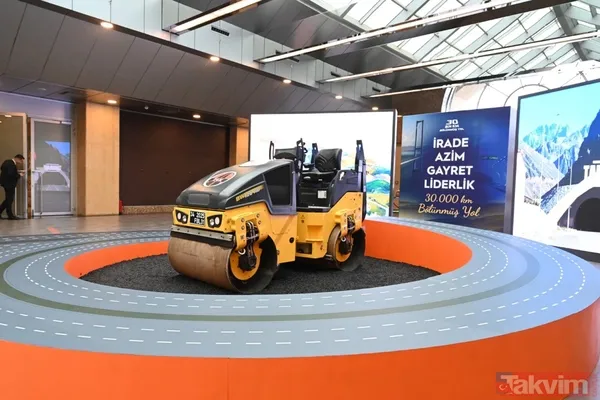 Başkan Erdoğan Karayolları Gayret ve Liderlik Sergisi'ni gezdi - 19