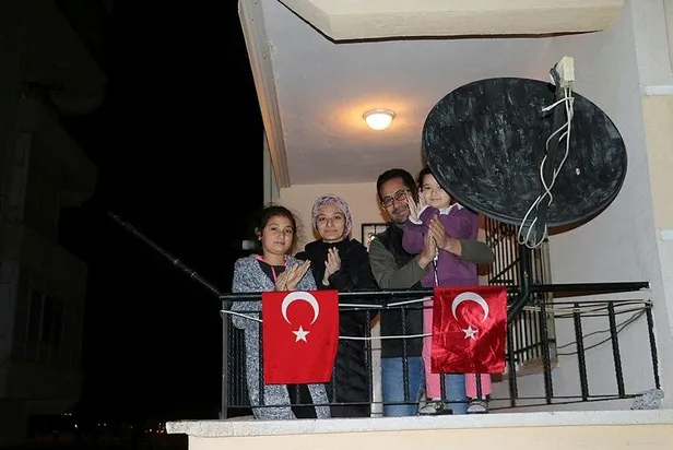 son-dakika-turkiyeden-saglik-calisanlarina-alkisli-destek-son-gunde-yogun-katilim-1584817557866.jpeg Son dakika: Türkiye'den sağlık çalışanlarına alkışlı destek! Son günde yoğun katılım-1