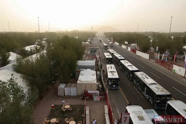 Hacı adayları Arafat yolunda! Diyanet İşleri Başkanı Ali Erbaş talimatı verdi: Hacı adaylarının Arafat’a intikali başladı - 22