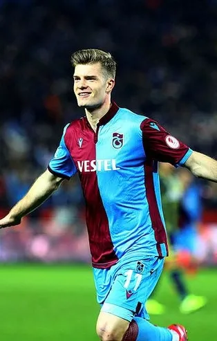 Devler Alexander Sörloth'un peşinde