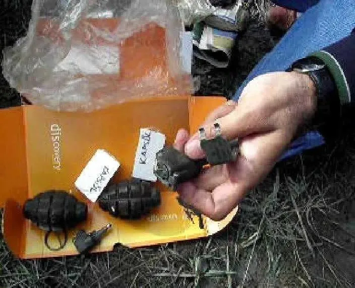 Bulunan el bombaları (Takvim.com.tr/Arşiv)