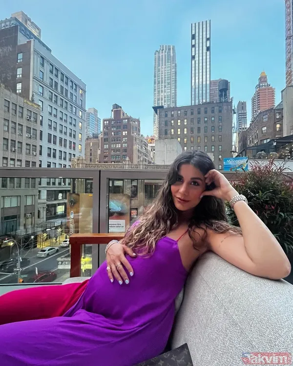 Tolga Sarıtaş'ın eşi Zeynep Mayruk'tan karnı burnunda New York pozları! Ünlü çiftin Amerika tatilinden yeni kareler... - 6