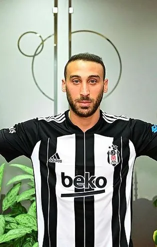 Cenk Tosun Beşiktaş formasını giydi