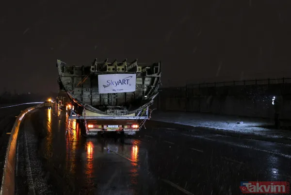 İstanbul trafiğinde uçak! Yurt dışına satılan Airbus A-300 12 parçaya bölünerek Atatürk Havalimanı'ndan Ambarlı Limanı'na taşındı - 12
