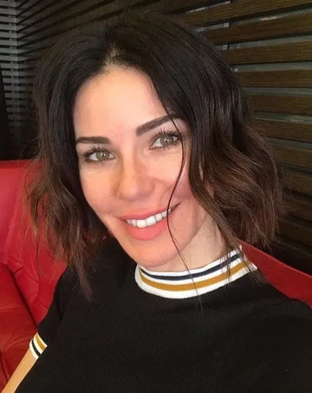 Cem Yılmaz'dan Defne Samyeli'ye 10 milyon TL'lik jest-4