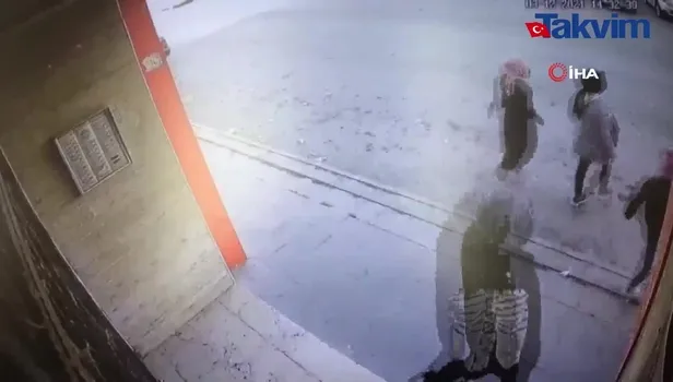 Kayseri'de aile süsüyle hırsızlık kamerada