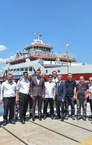 Gün ağardığında hainleri denize dökmüş gibi hissettik