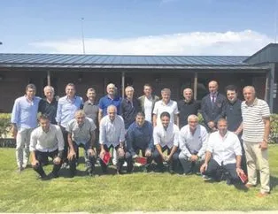 Güneş hocalarla bir araya geldi