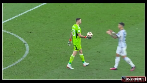 Emiliano Martinez’den müthiş akıl oyunları! Arjantin- Fransa maçında öyle şeyler yaptı ki çok şaşıracaksınız - 28