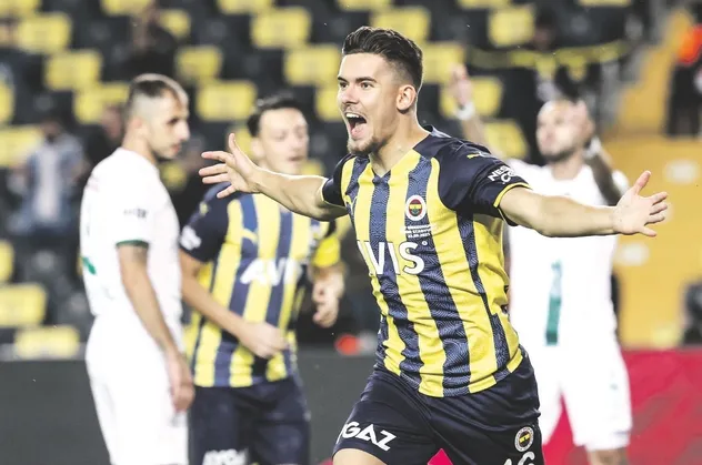 Ferdi’ye üçlü kıskaç! Ferdi Kadıoğlu’nun menajeri, şu ana kadar 3 kulübün ilgisi olduğunu yönetime iletti