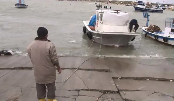 Son dakika: İstanbul Saros açıklarında büyük fırtına! Çok sayıda tekne suya gömüldü, uçaklar zor anlar yaşadı...-2