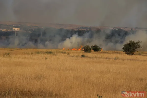 Uşak Havalimanı içerisindeki otluk alanda yangın: Olay yerinden görüntüler - 8