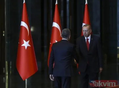 Başkan Erdoğan, Cumhurbaşkanlığı Külliyesinde tebrikleri kabul etti