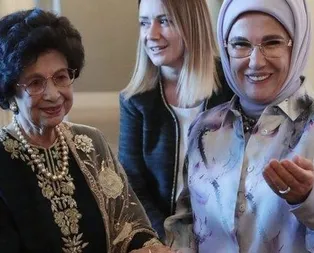Emine Erdoğan Malezya Başbakanının eşi Siti Hasmah ile görüştü