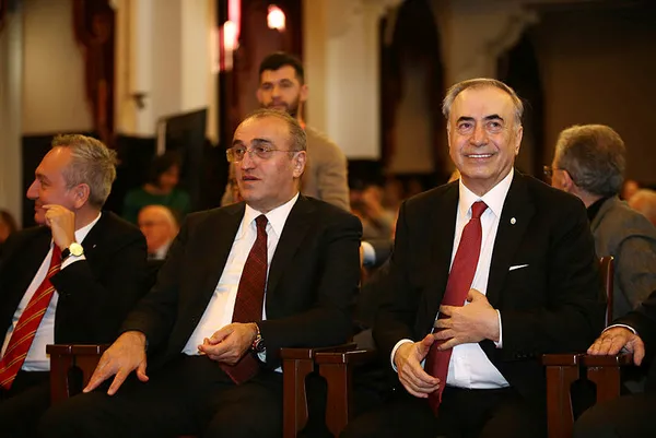 1611826392014.jpg Fenerbahçe Galatasaray'ı 6'ya katladı! Mustafa Cengiz büyük umutlarla başlatmıştı ama...-5
