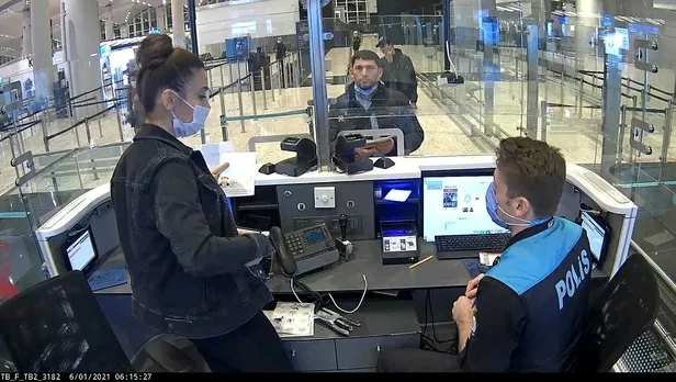 sahte-pasaportla-yurt-disina-kacmaya-calisan-deasli-istanbul-havalimaninda-yakalandi-1610317277840.jpeg Sahte pasaportla yurt dışına kaçmaya çalışan DEAŞ'lı istanbul Havalimanı'nda yakalandı!-3