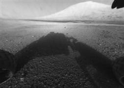 Curiosity’den ilk fotoğraf