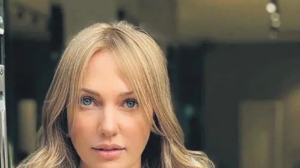 Güzel oyuncu Meryem Uzerli imaj yeniledi