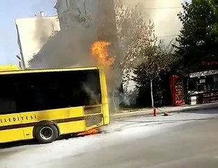 Korku dolu anlar! Yolcu dolu otobüs alev alev yandı