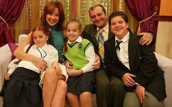 22-yillik-dostluk-sihirli-annemin-betusu-ve-suzani-bir-arada-51-yasindaki-inci-turkaya-bir-de-simdi-gorun-zuha-1700122145799.jpg 22 yıllık dostluk! Sihirli Annem'in Betüş'ü ve Suzan'ı bir arada! 51 yaşındaki İnci Türkay'a bir de şimdi görün! Zuhal Topal paylaştı-3